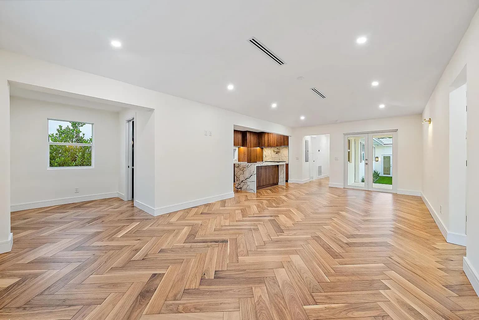 227 Greymon Dr — photo 3